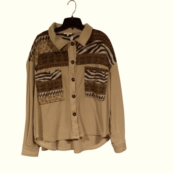 La Miel size medium my happy place shacket. soft button down 100% polyester - Picture 1 of 3